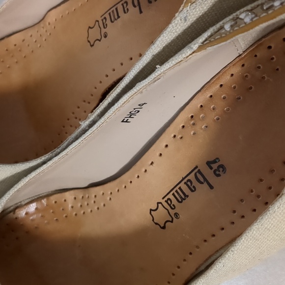 Elegant Cream Peep-Toe Heels - Picture 7 of 9